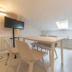 Πανσιόν Housing Puente De San Lorenzo *