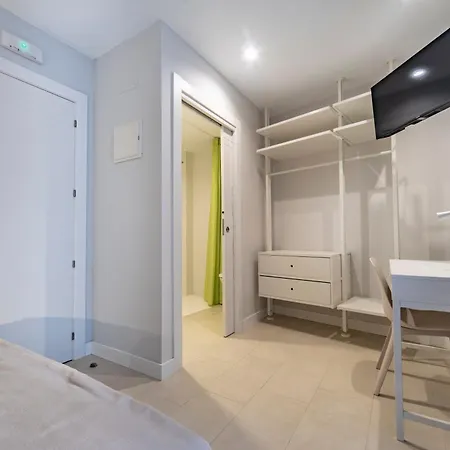 Housing Puente De San Lorenzo Guest house *