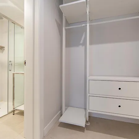 Housing Puente De San Lorenzo بيت ضيافة *